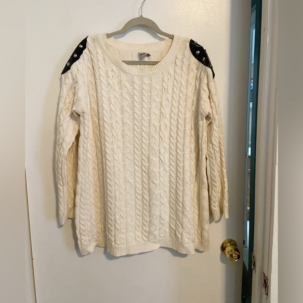EUC ASOS Knitted Sweater Jumper w Black Faux Leather Studded Shoulder Pads US 12